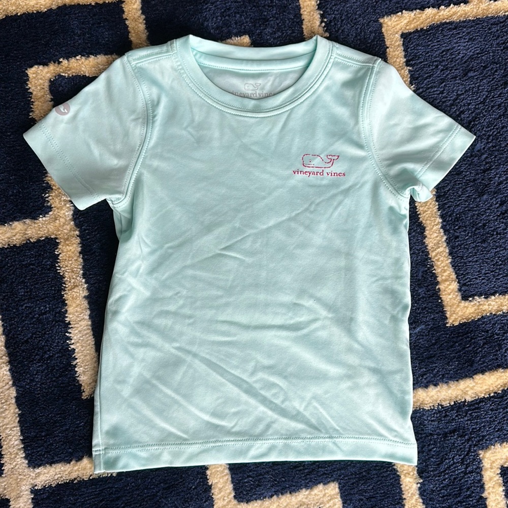 Dry fit vineyard vines T-shirt’s for girls performance 3T